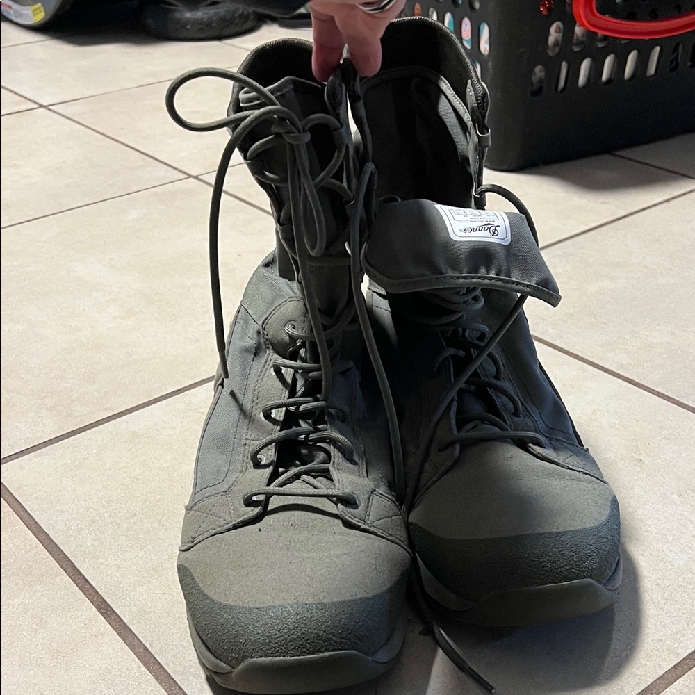 Tachyon 8” Sage Danner Boots
